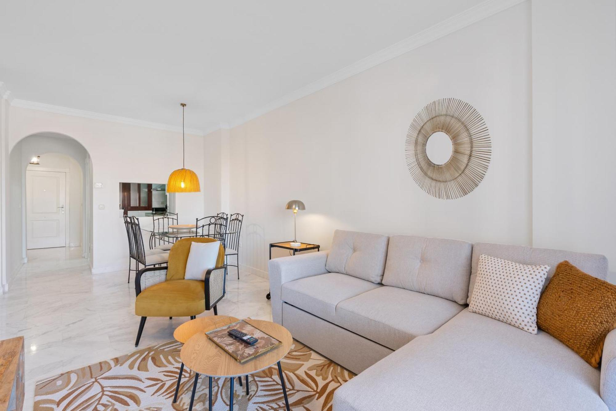 Appartement Comeback Noches De Blanco Saten *