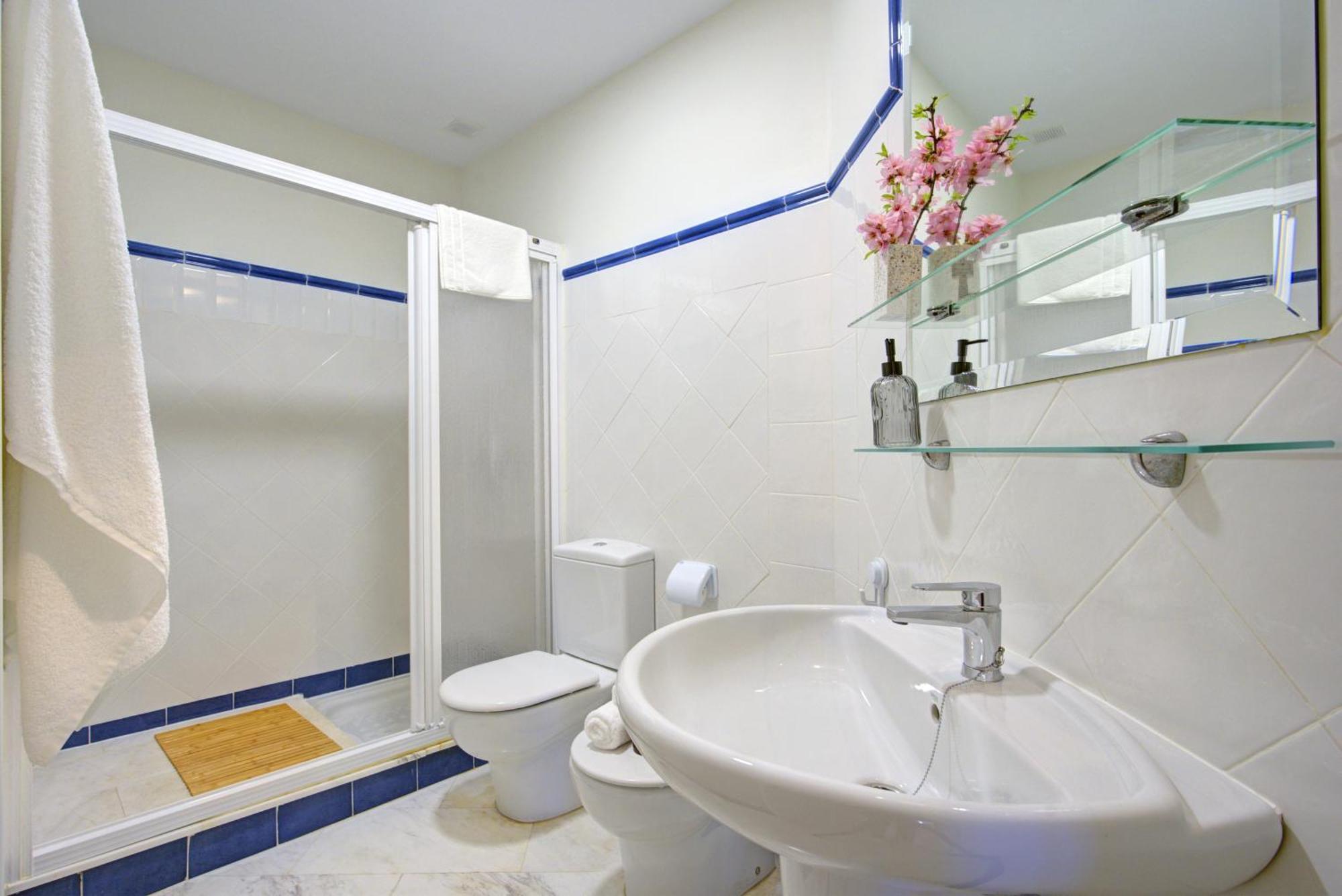 Apartament Comeback Noches De Blanco Saten Motril
