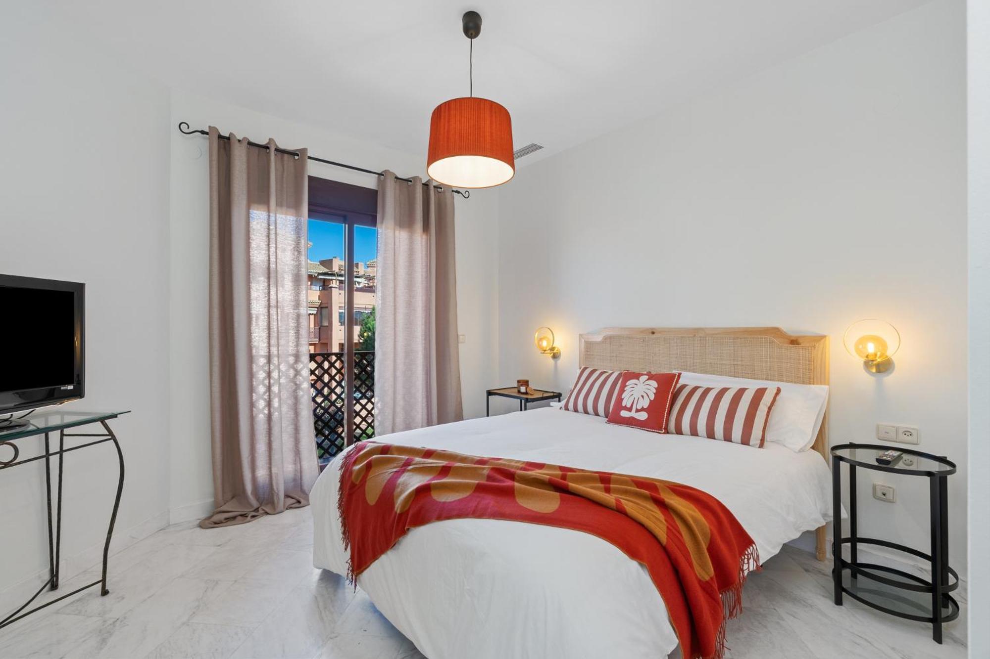 Comeback Noches De Blanco Saten Appartement *