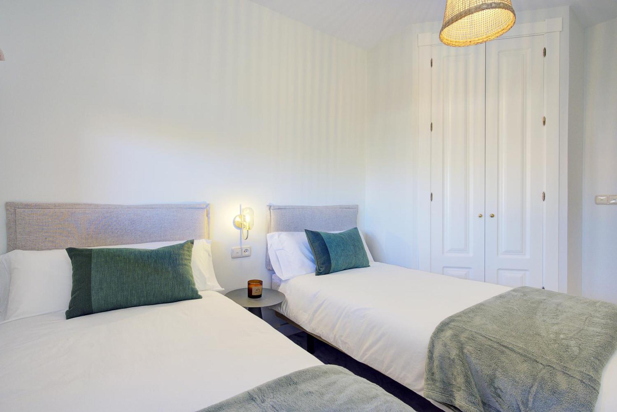 Comeback Noches De Blanco Saten Appartement *